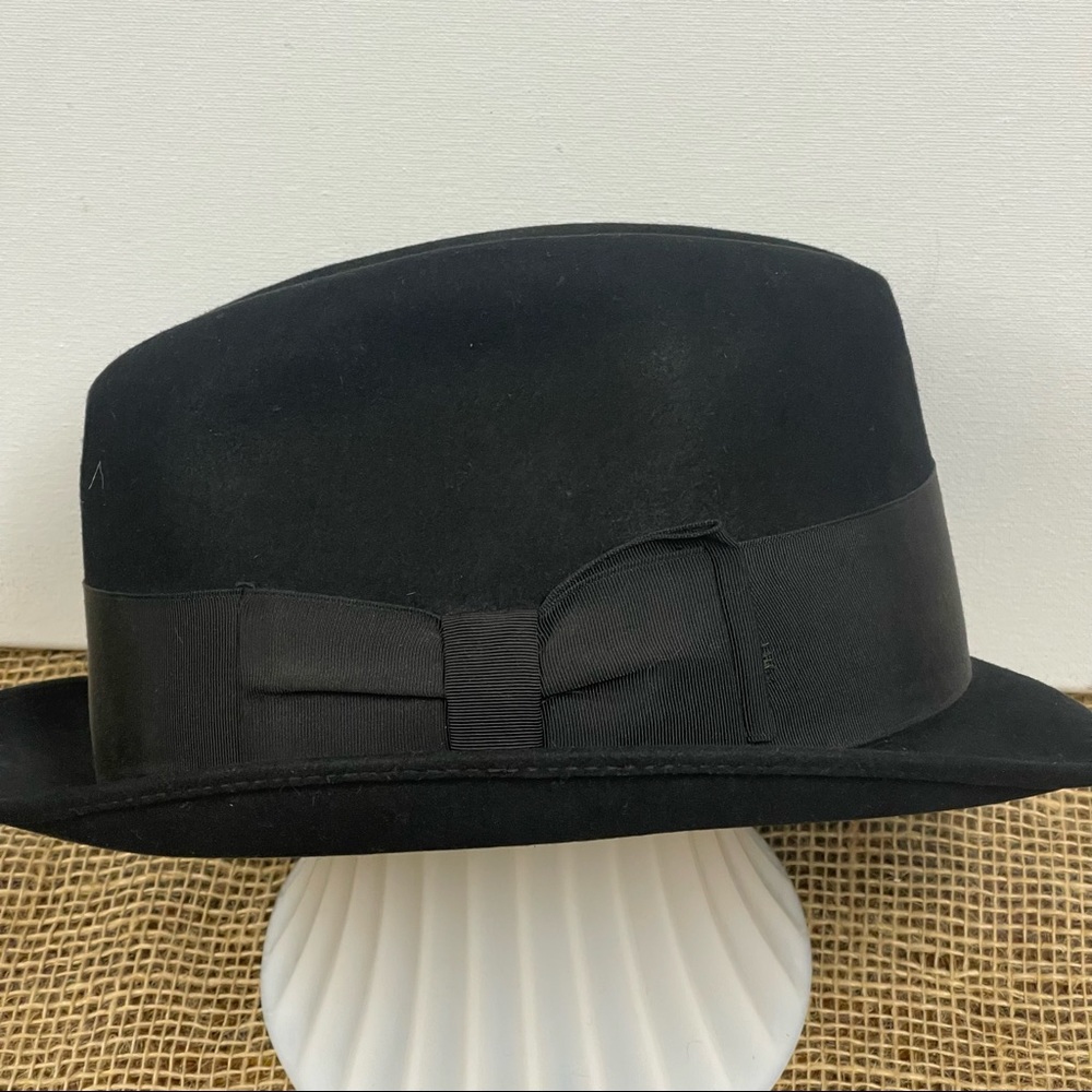 Adam Premier Fifth Ave. fedora black, felt, grosgrain ribbon. Vintage unisex